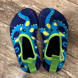 Octopus Adventure Kids Water Shoes - Navy and Lime